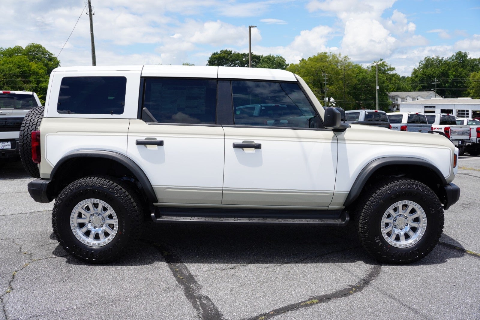 2025 Ford Bronco HERITAGE EDITION 4 DOOR PUG PACKAGE