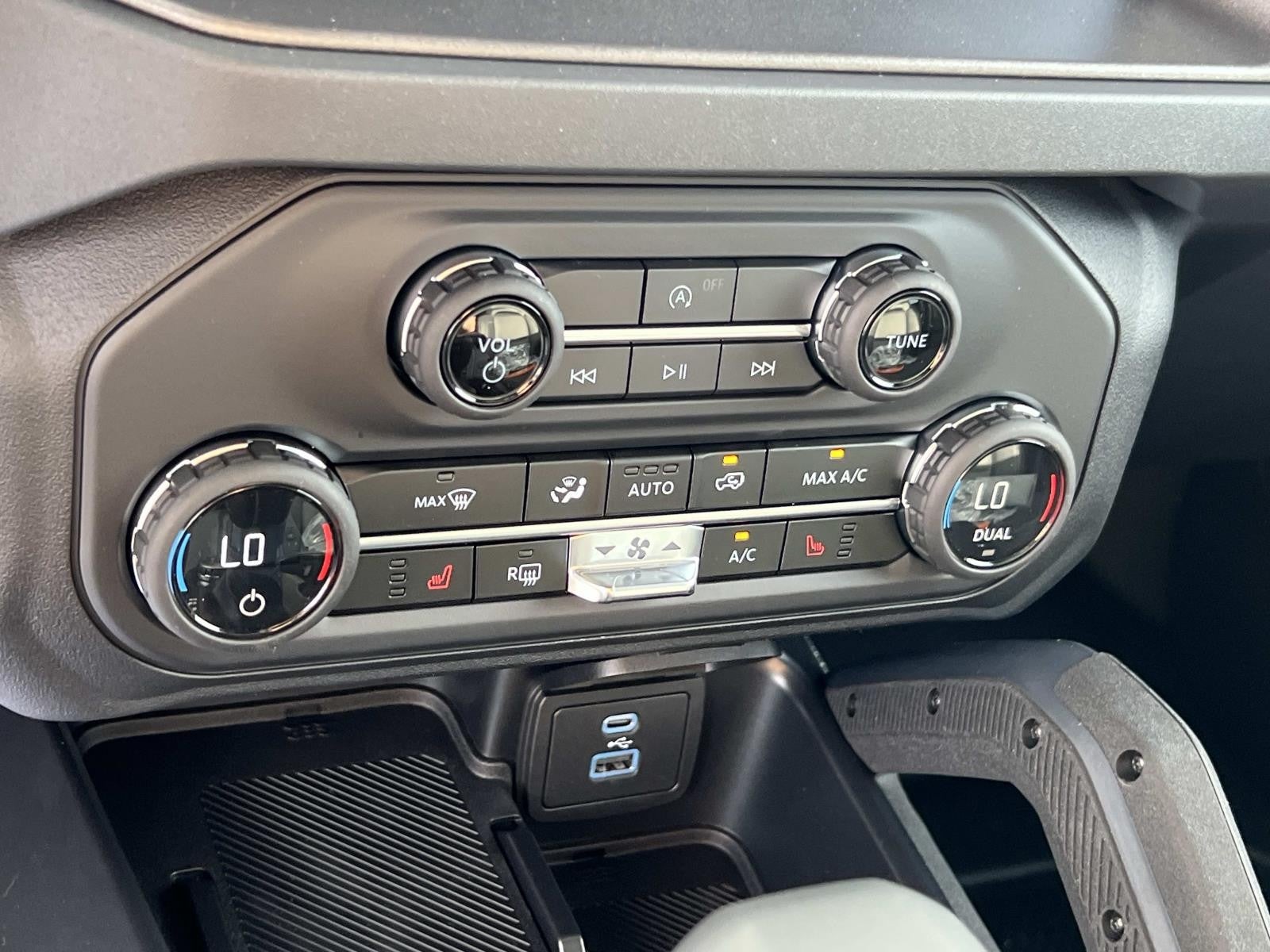 2025 Ford Bronco BIG BEND 4 DOOR 4X4