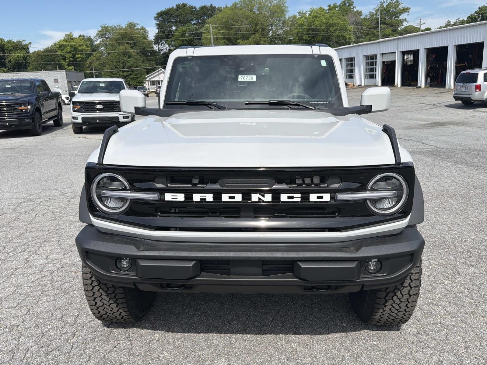 2025 Ford Bronco OUTER BANKS 4 DOOR 4X4