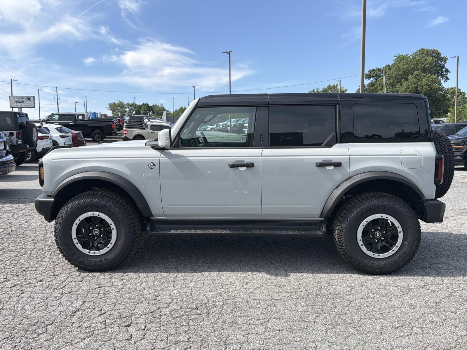 2025 Ford Bronco OUTER BANKS 4 DOOR 4X4