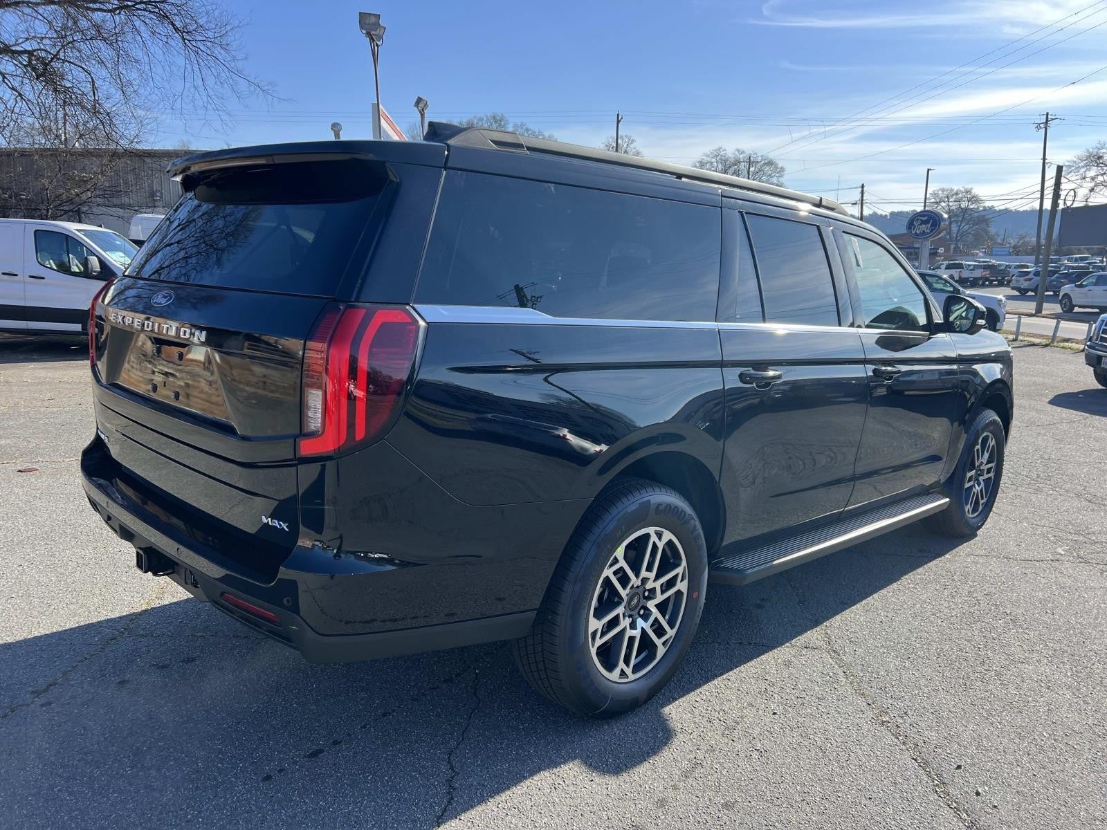 2026 Ford Expedition Max ACTIVE 4X2