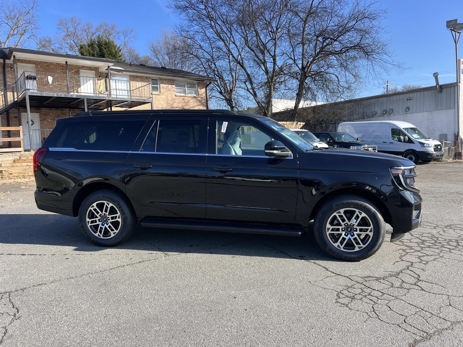 2026 Ford Expedition Max ACTIVE 4X2