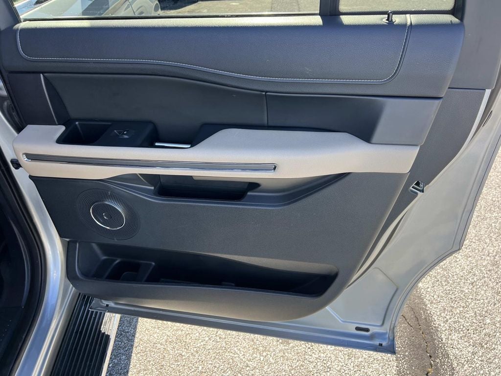 2022 Ford Expedition Max XLT