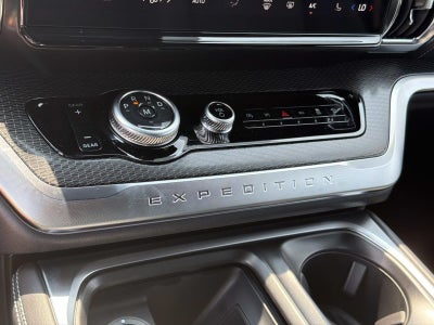 2027 Ford Expedition Max PLATINUM 4X4