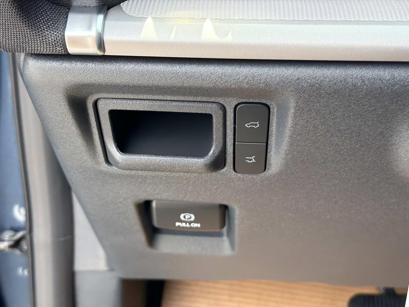 2027 Ford Expedition ACTIVE 4X2