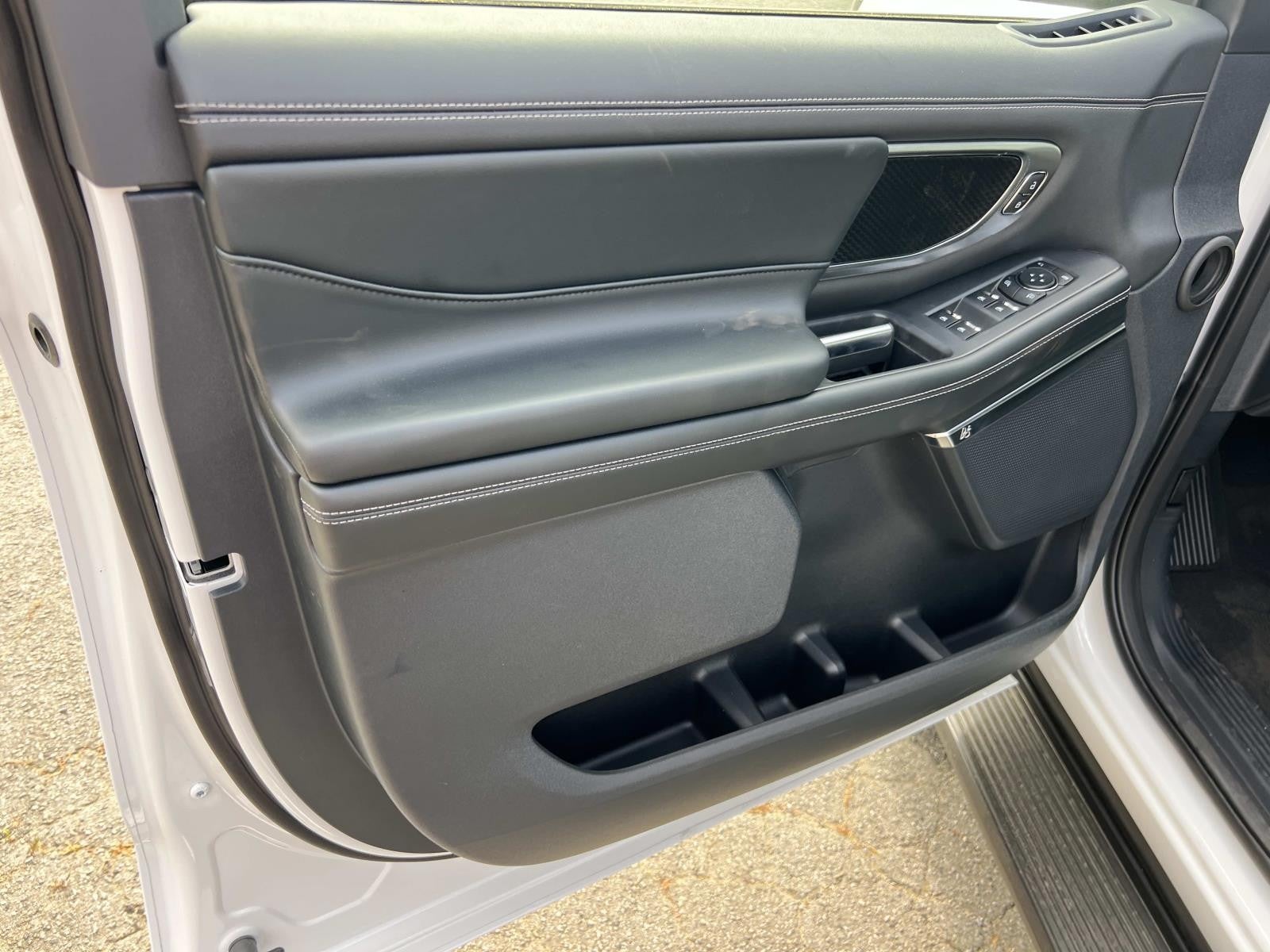 2026 Ford Expedition PLATINUM 4X4
