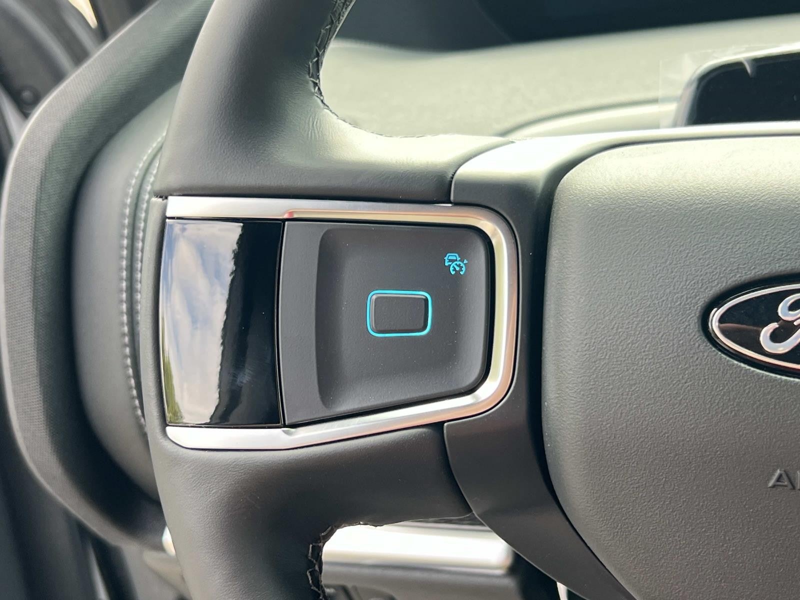 2026 Ford Expedition PLATINUM 4X4