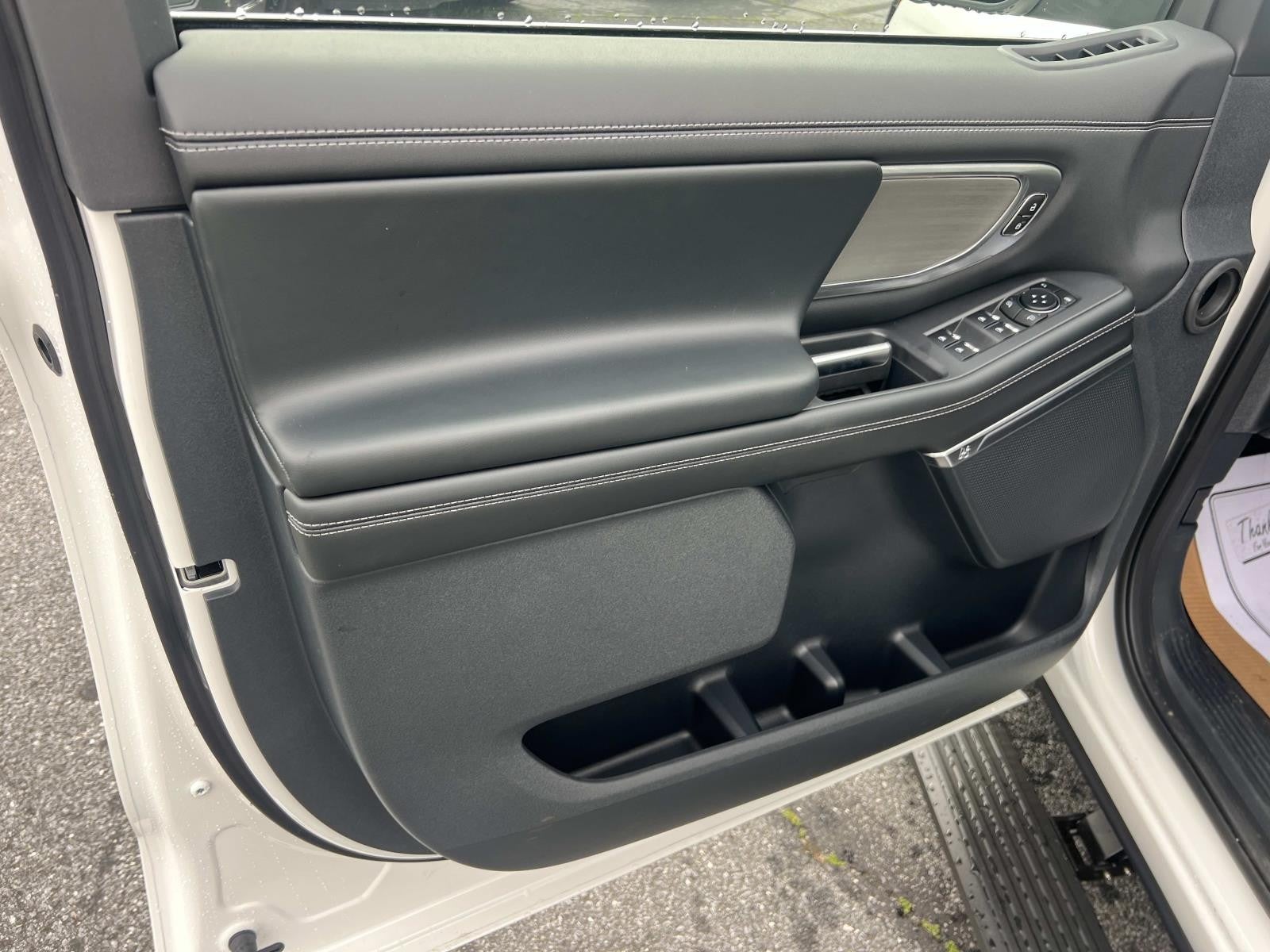 2026 Ford Expedition PLATINUM 4X4