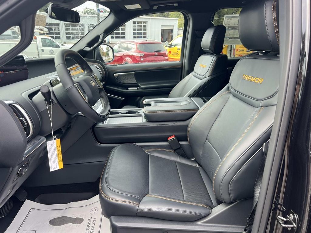 2025 Ford Expedition Tremor