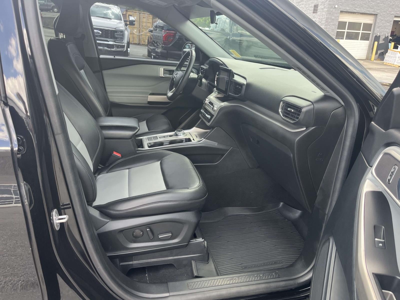 2022 Ford Explorer XLT RWD