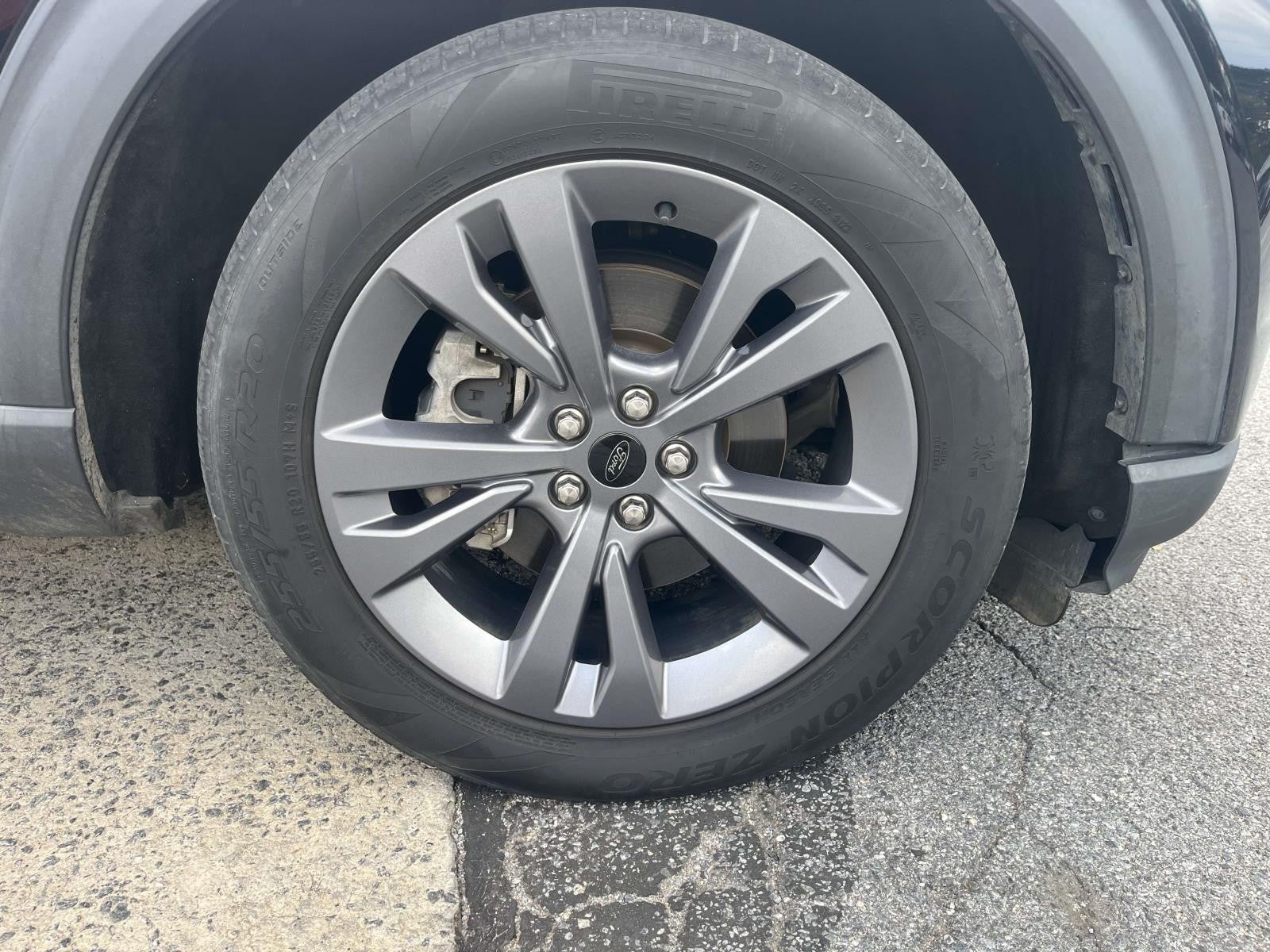 2022 Ford Explorer XLT RWD