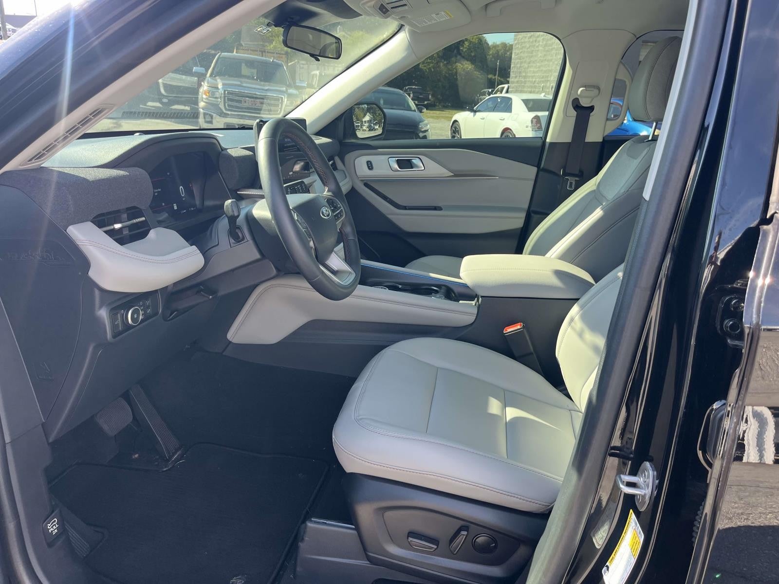 2025 Ford Explorer ACTIVE RWD