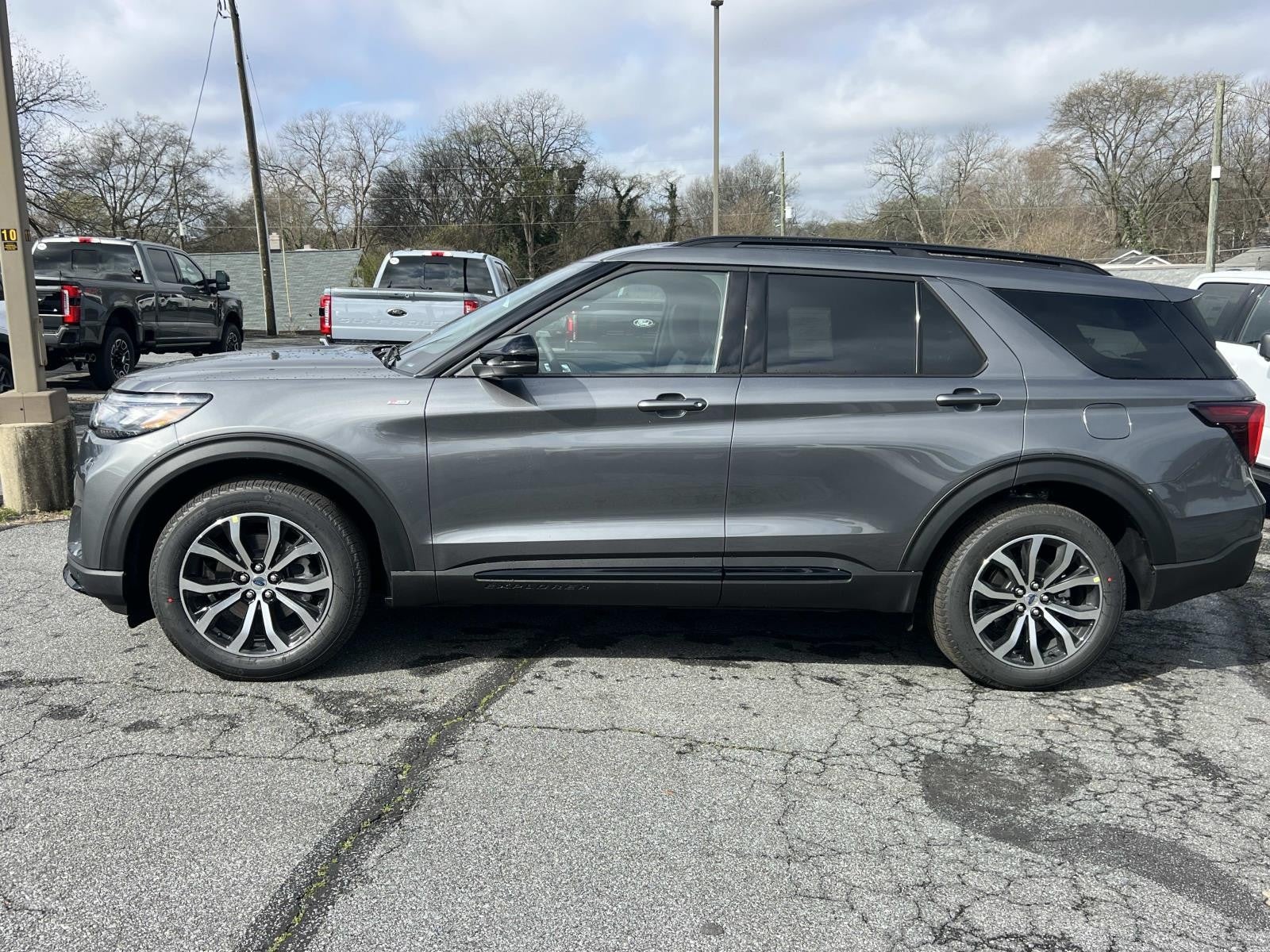 2026 Ford Explorer ST-LINE RWD