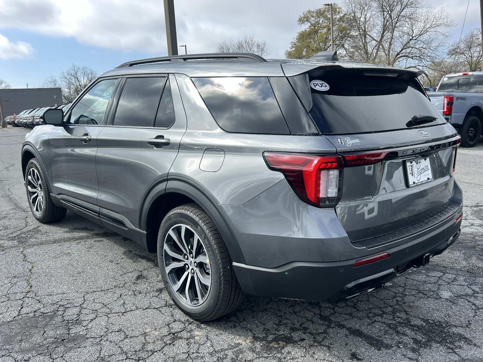 2026 Ford Explorer ST-LINE RWD