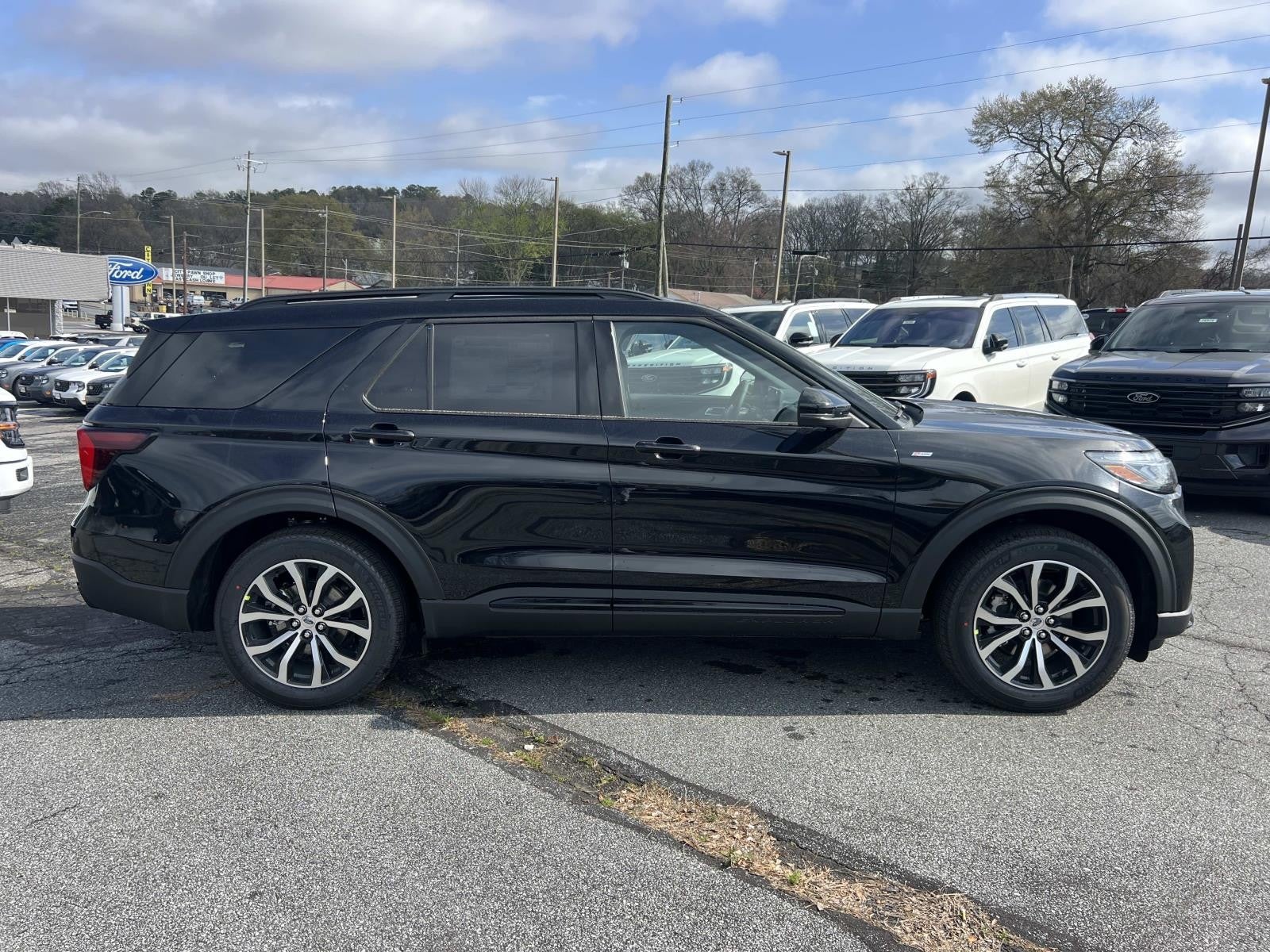 2026 Ford Explorer ST-LINE RWD
