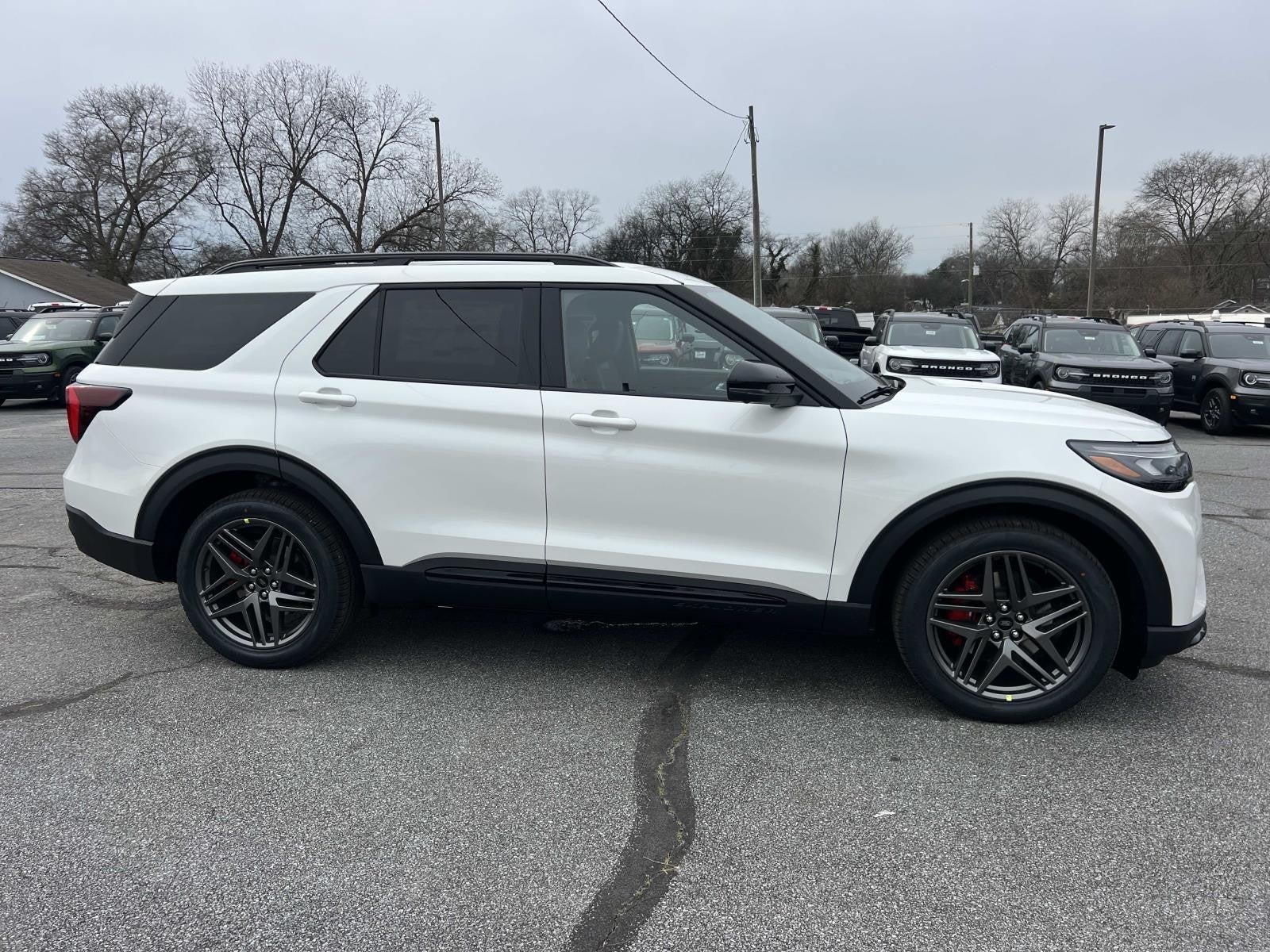 2026 Ford Explorer ST 4WD