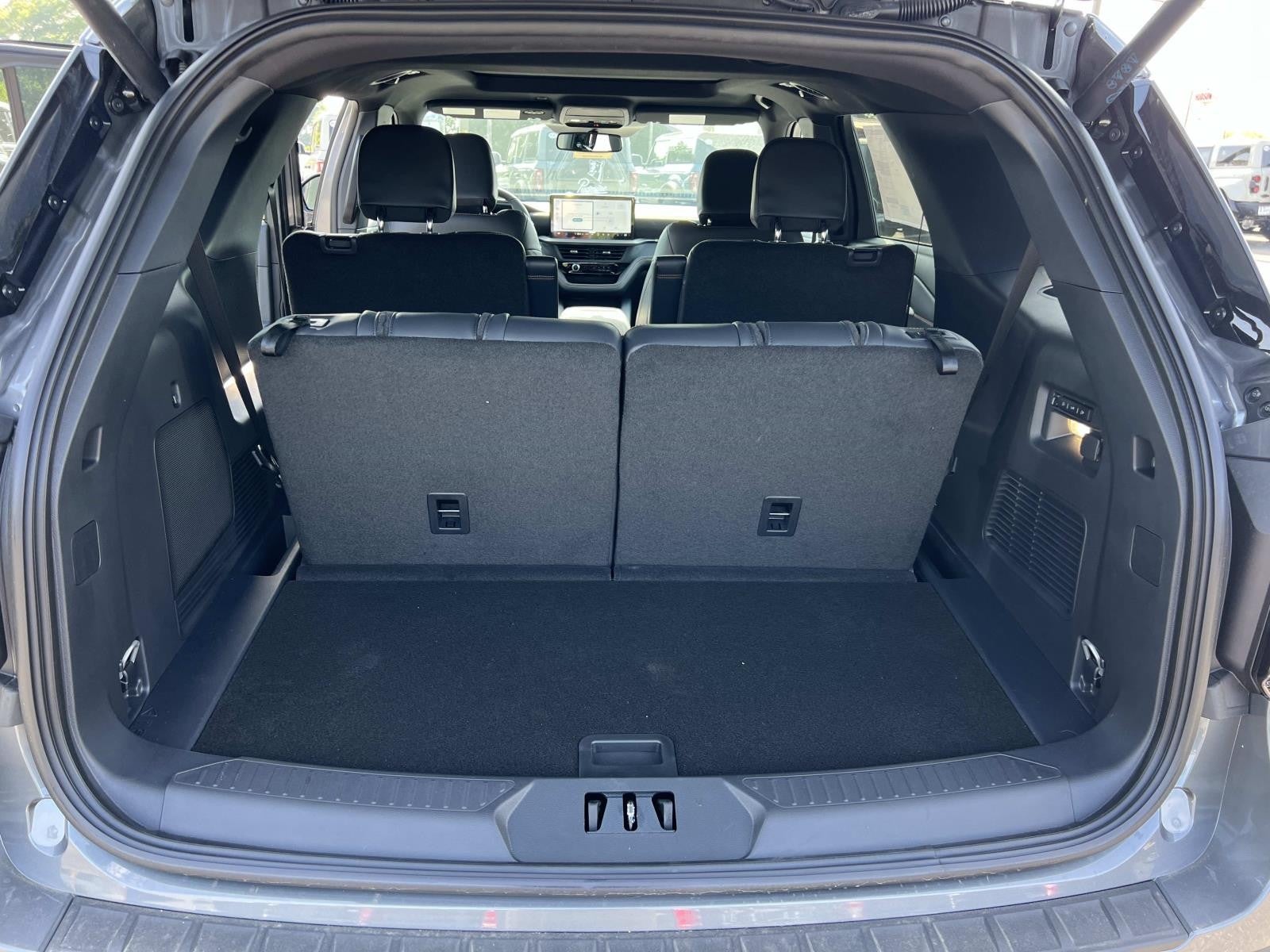 2026 Ford Explorer TREMOR 4WD