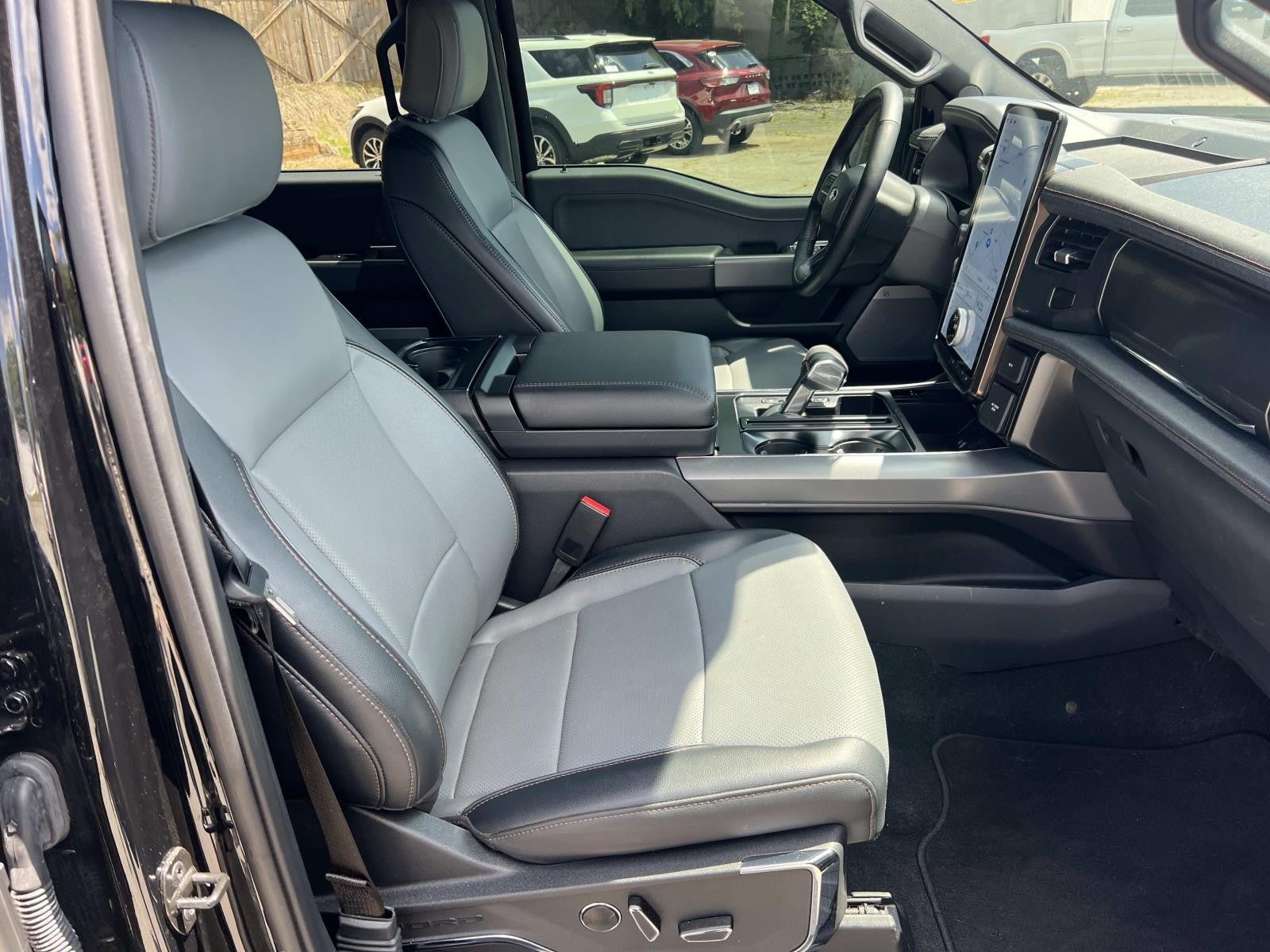 2023 Ford F-150 Lightning LARIAT