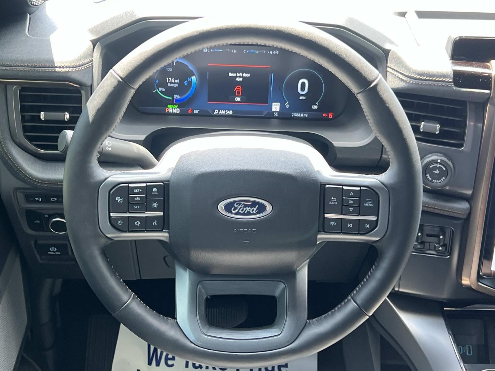 2023 Ford F-150 Lightning LARIAT
