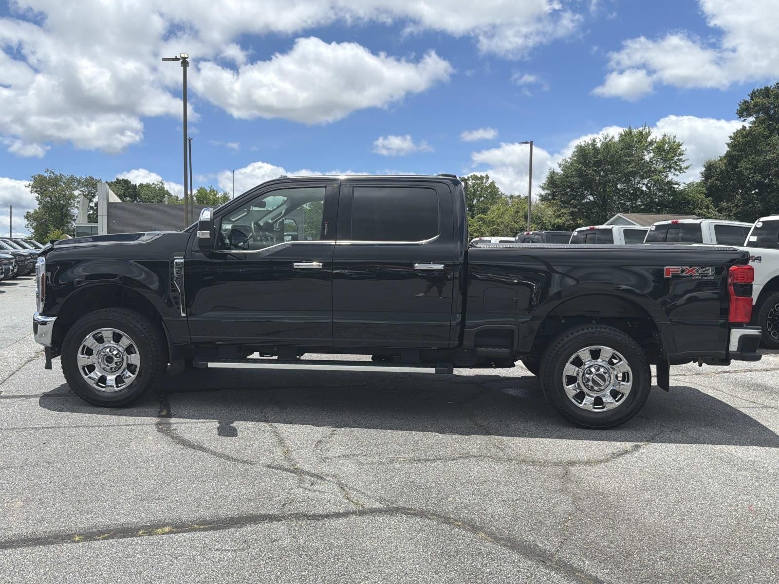 2026 Ford Super Duty F-350 SRW LARIAT 4WD CREW