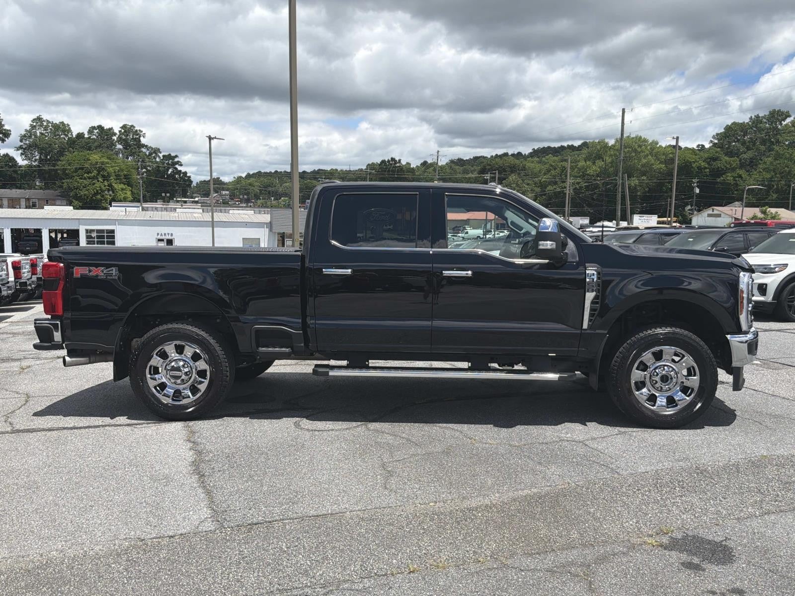 2026 Ford Super Duty F-350 SRW LARIAT 4WD CREW