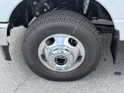 2026 Ford Super Duty F-350 DRW LARIAT 4WD CREW CAB 8' BO