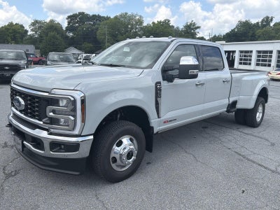 2026 Ford Super Duty F-350 DRW LARIAT 4WD CREW CAB 8' BO