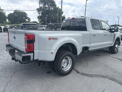 2026 Ford Super Duty F-350 DRW LARIAT 4WD CREW CAB 8' BO