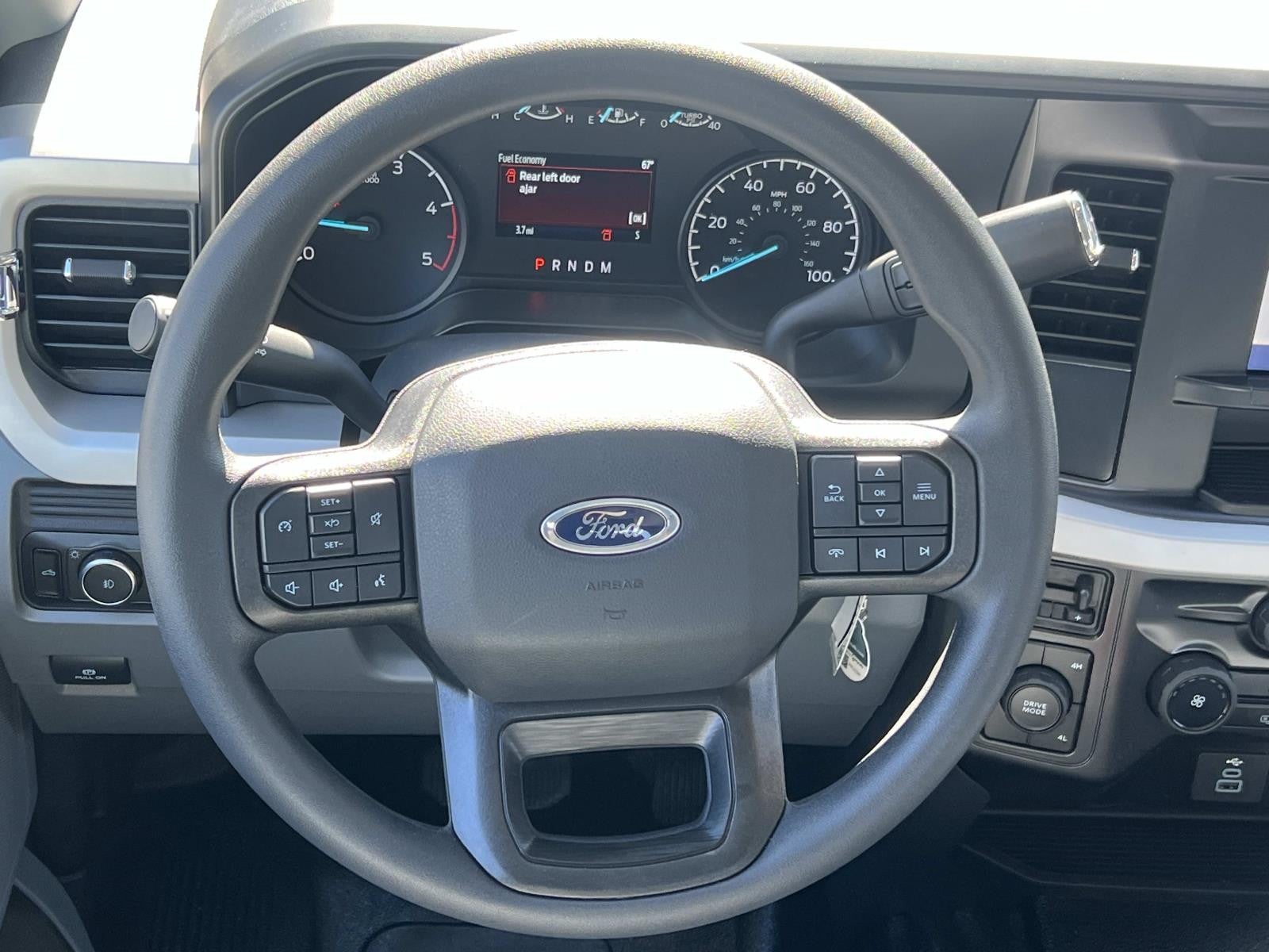 2026 Ford Super Duty F-350 DRW XL 4WD CREW CAB 8' BOX