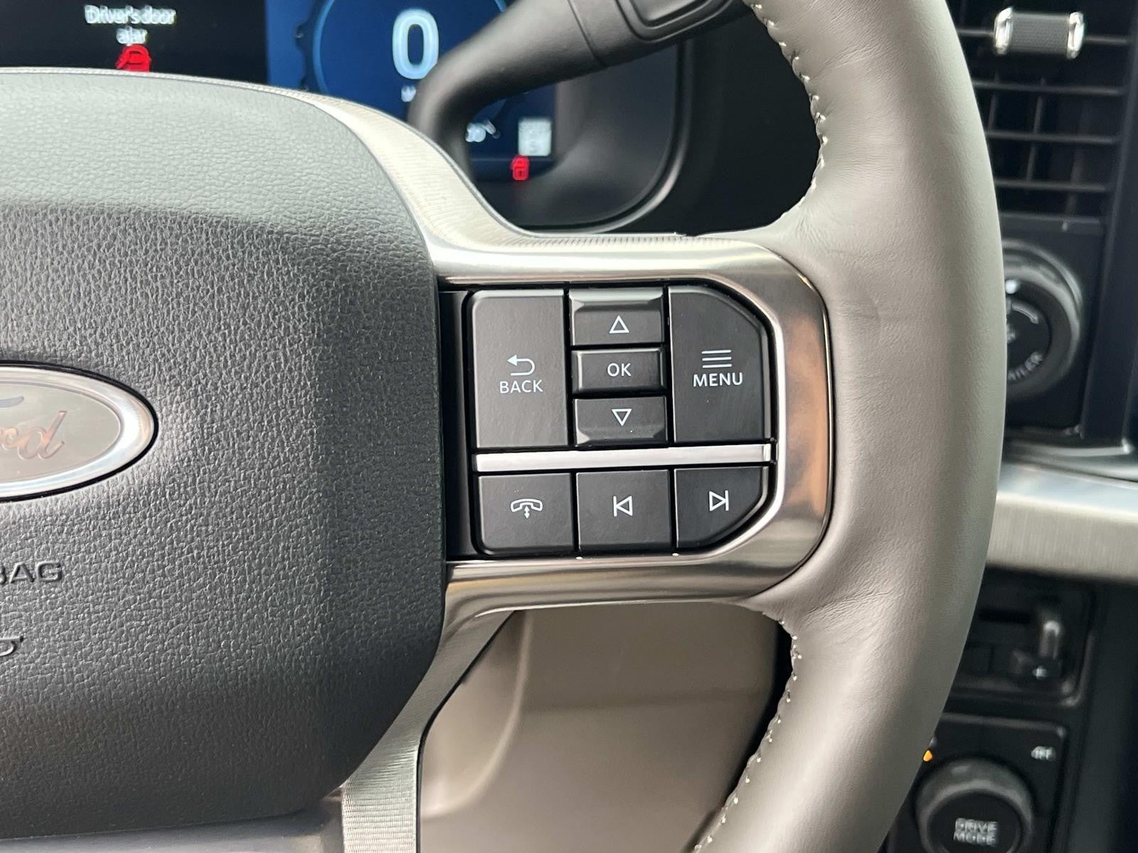 2026 Ford Super Duty F-450 DRW PLATINUM 4WD CREW CAB 8'