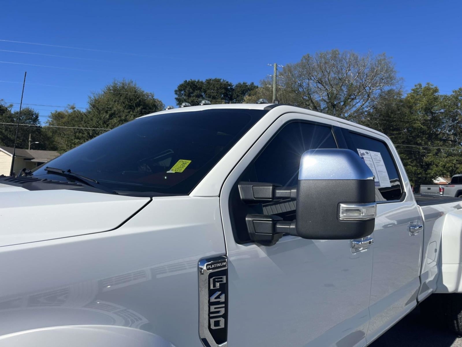 2022 Ford Super Duty F-450 DRW DRW 4X4 CREW CAB