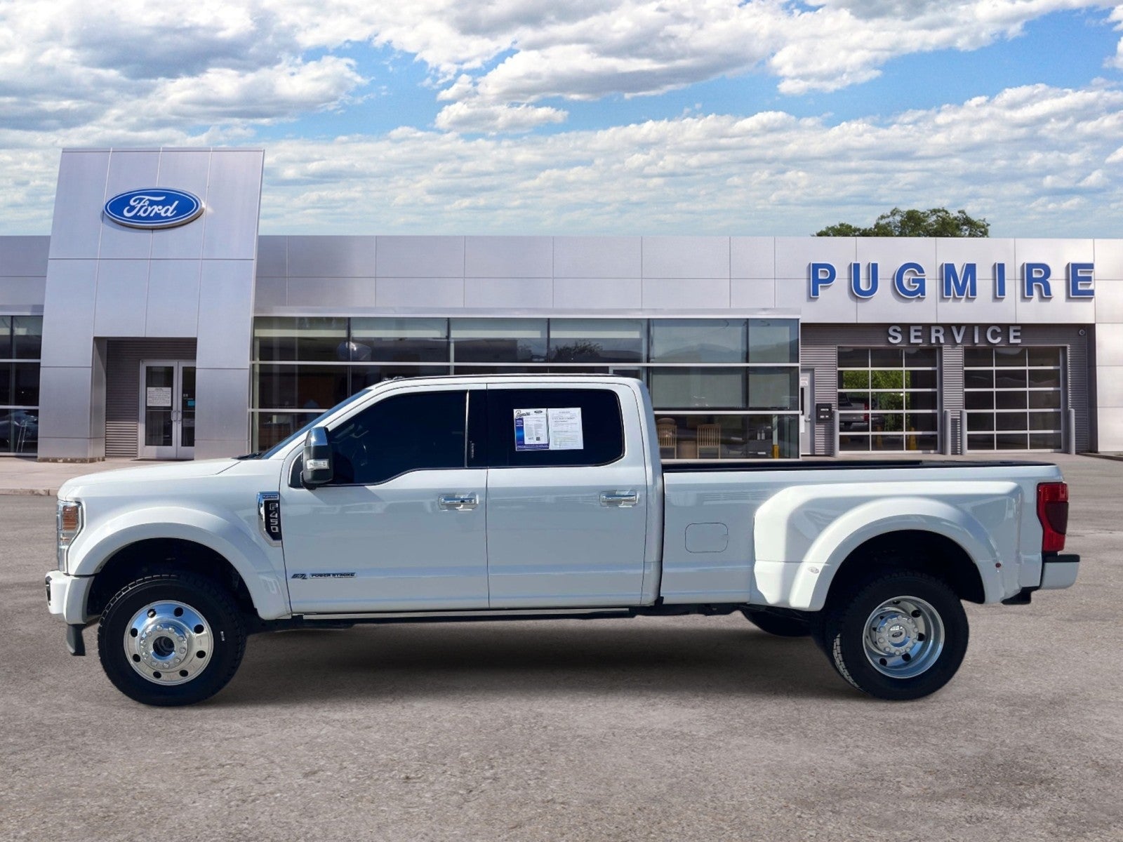 2022 Ford Super Duty F-450 DRW DRW 4X4 CREW CAB