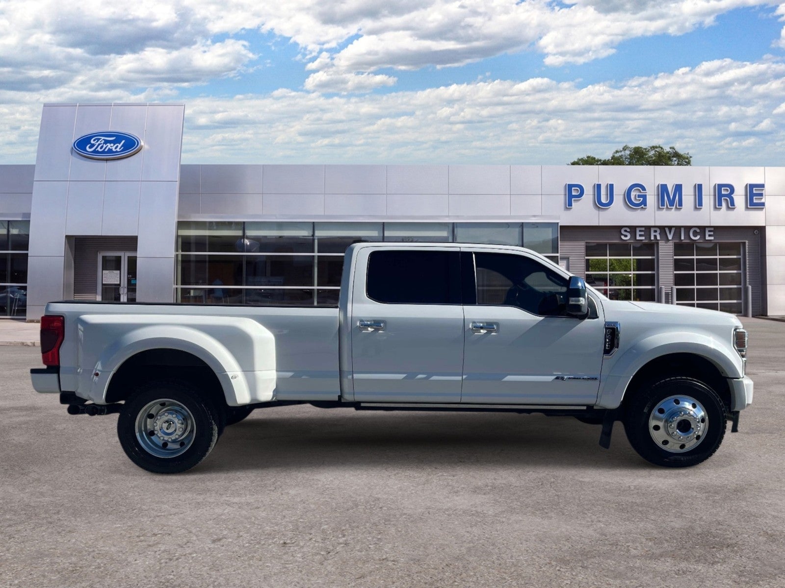 2022 Ford Super Duty F-450 DRW DRW 4X4 CREW CAB