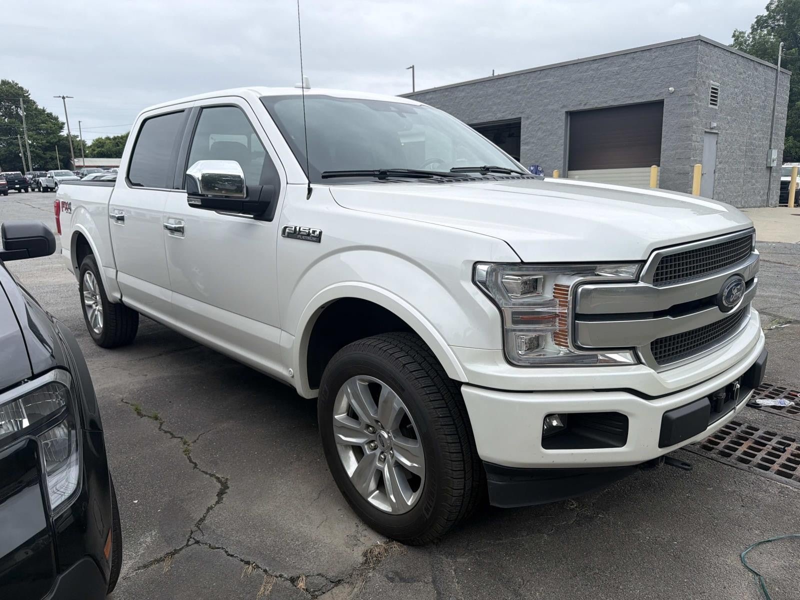 2019 Ford F-150 PLATINUM 4WD SUPERCREW 5.