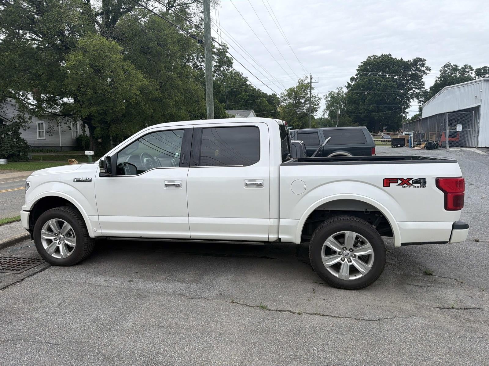 2019 Ford F-150 PLATINUM 4WD SUPERCREW 5.