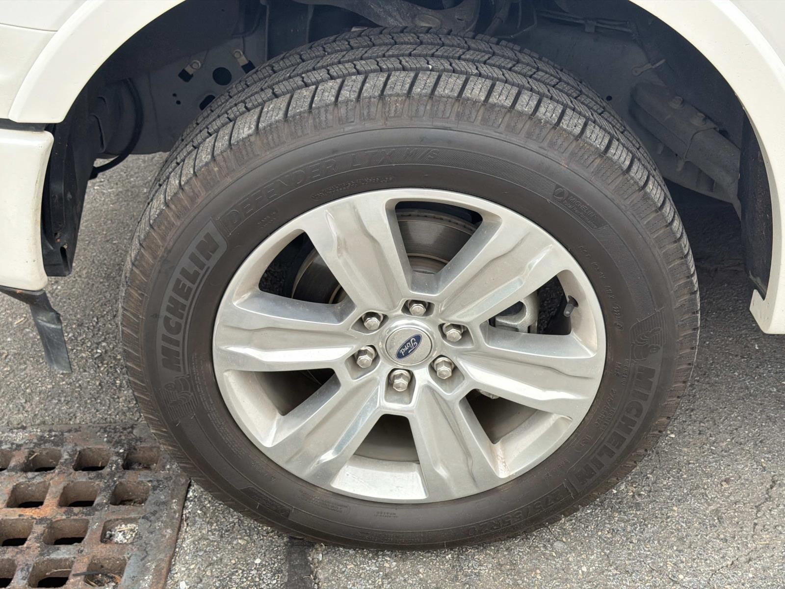2019 Ford F-150 PLATINUM 4WD SUPERCREW 5.