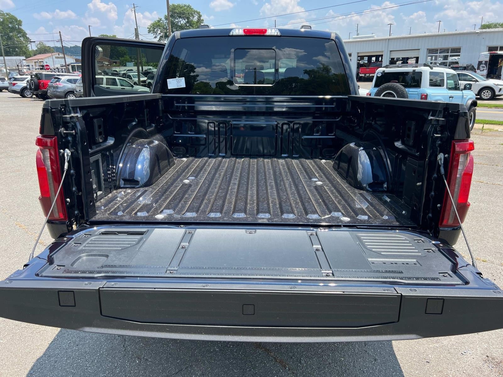 2025 Ford F-150 XLT 4WD SUPERCREW 5.5' BO