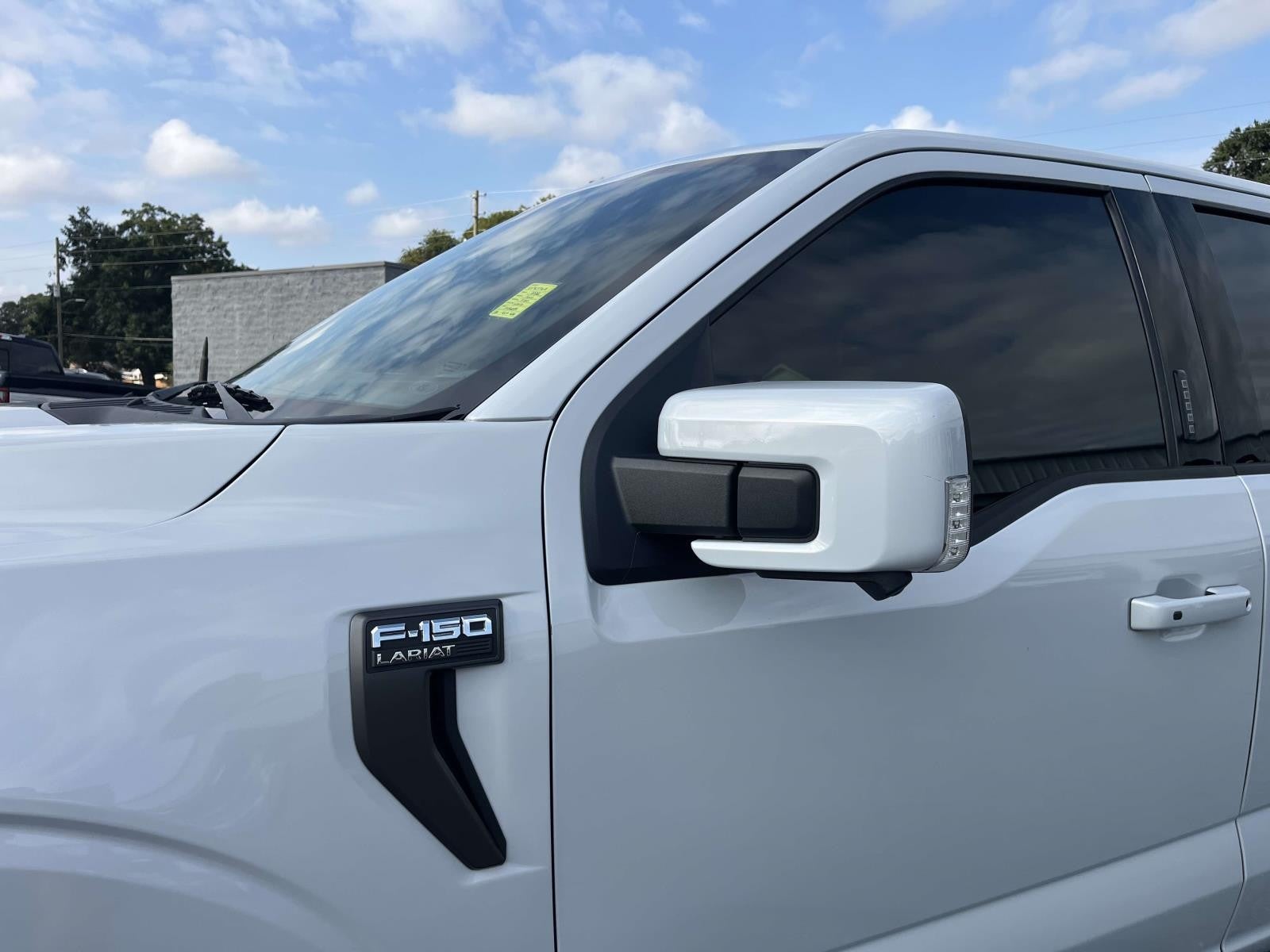 2022 Ford F-150 LARIAT 4WD SUPERCREW 5.5'