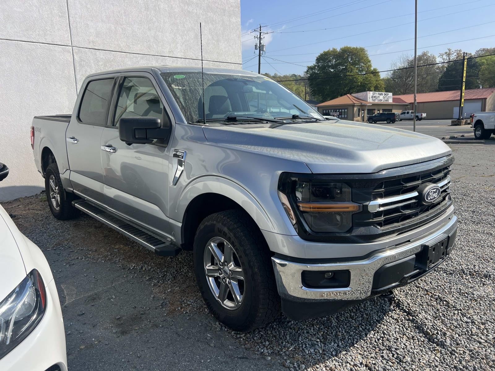 2024 Ford F-150 XLT 4WD SUPERCREW 5.5' BO