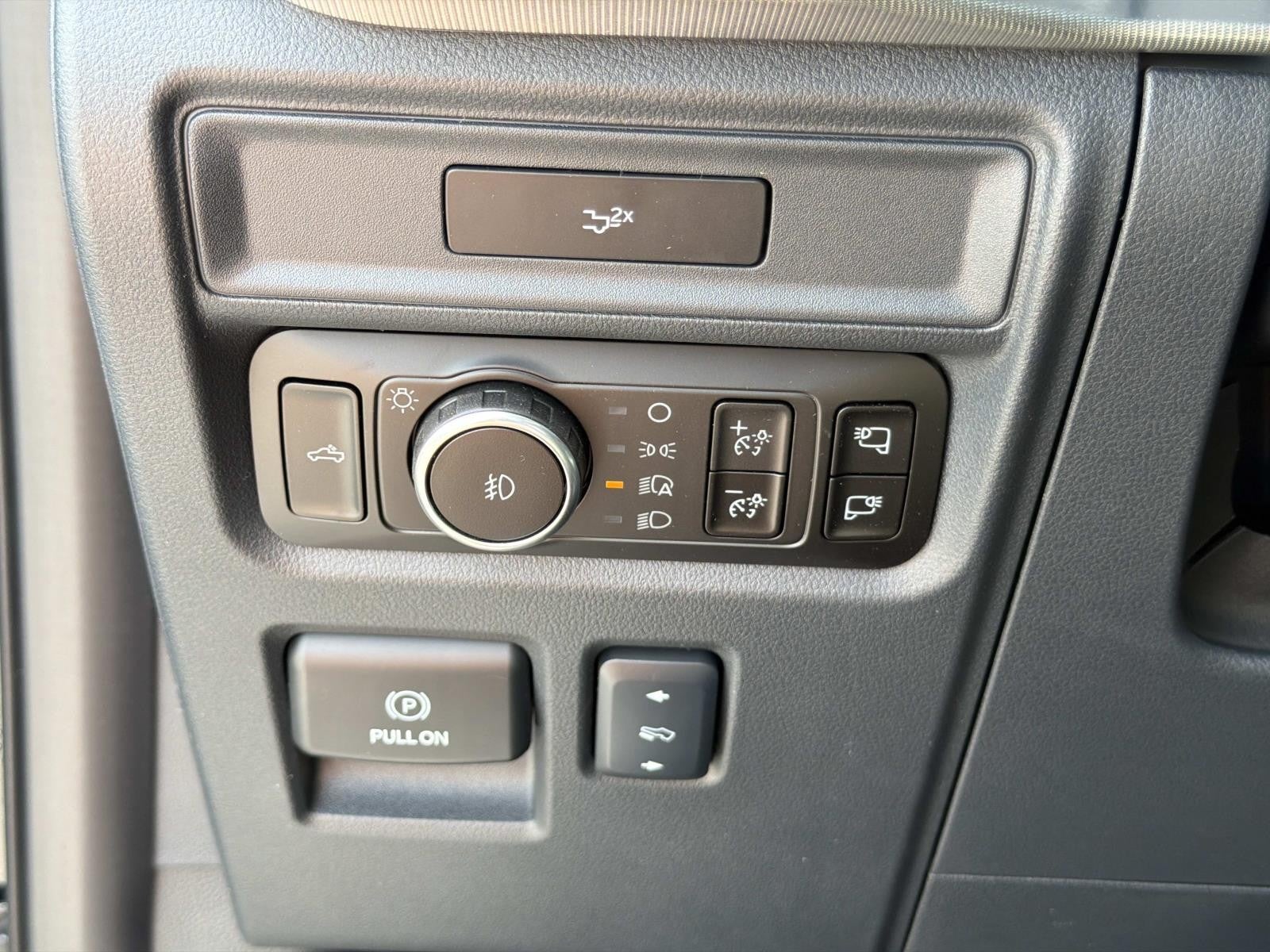 2026 Ford F-150 LARIAT 4WD SUPERCREW 5.5'