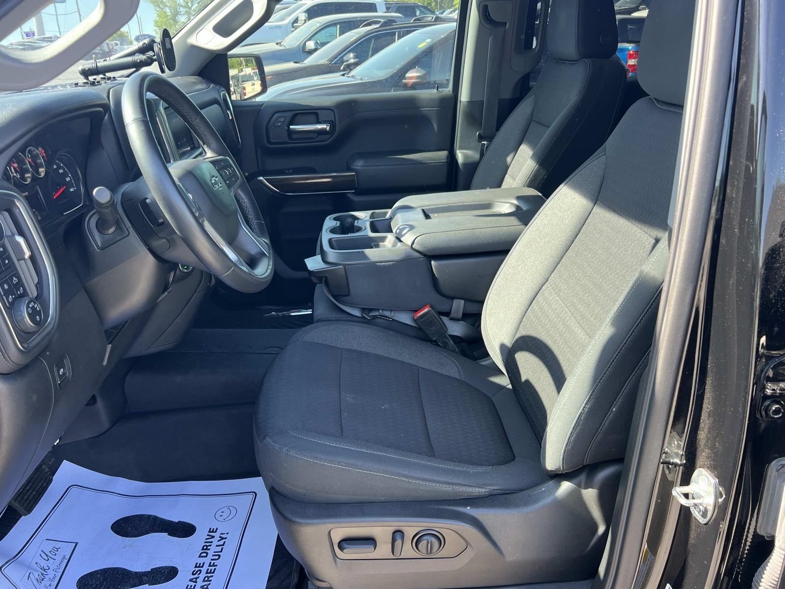 2022 Chevrolet Silverado 1500 LTD 4WD CREW CAB 147 RST