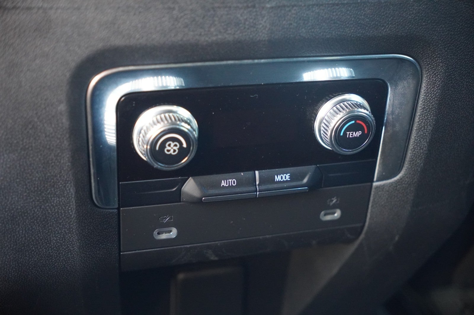 2023 GMC Yukon 2WD 4DR SLT