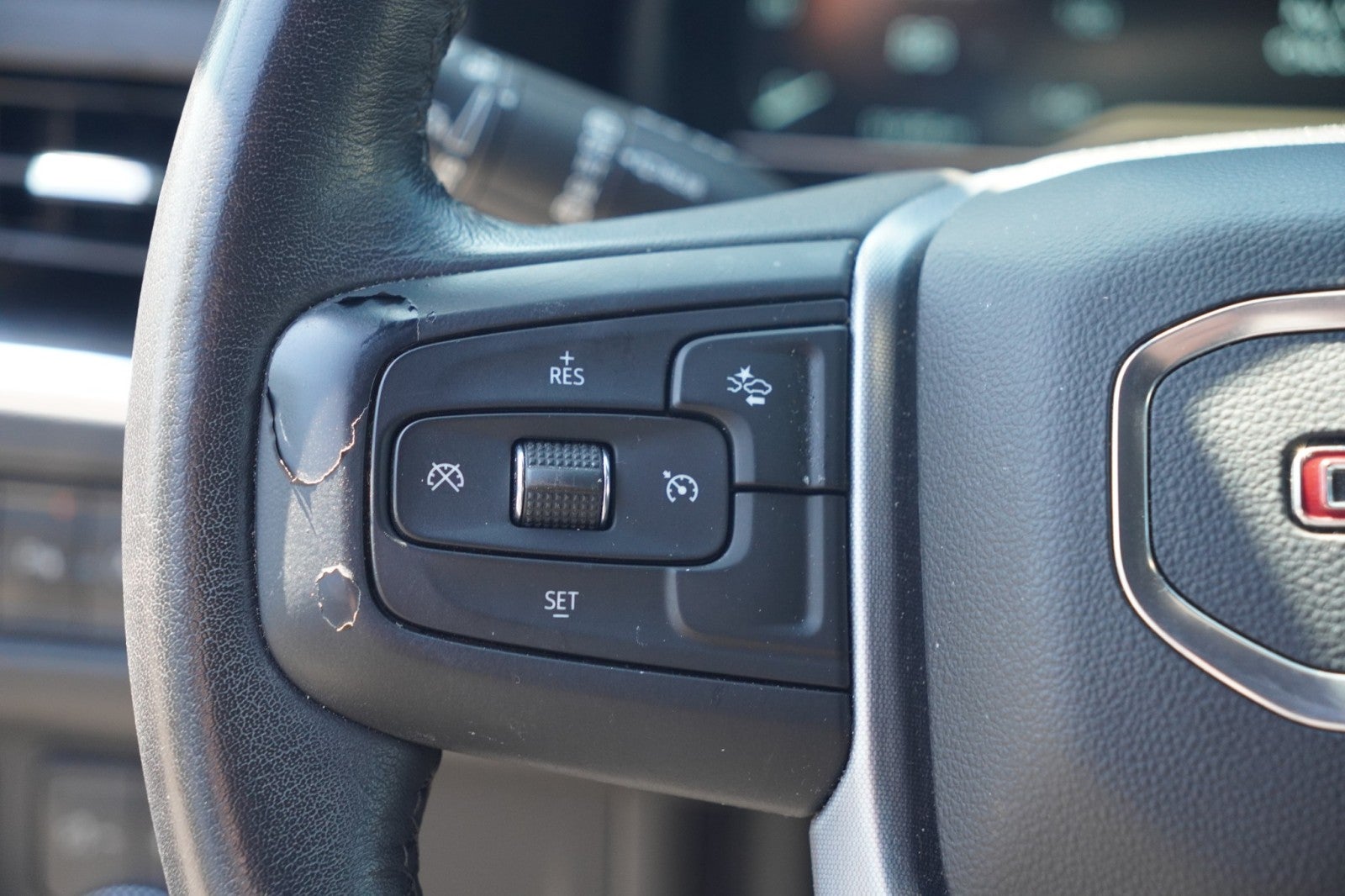 2023 GMC Yukon 2WD 4DR SLT