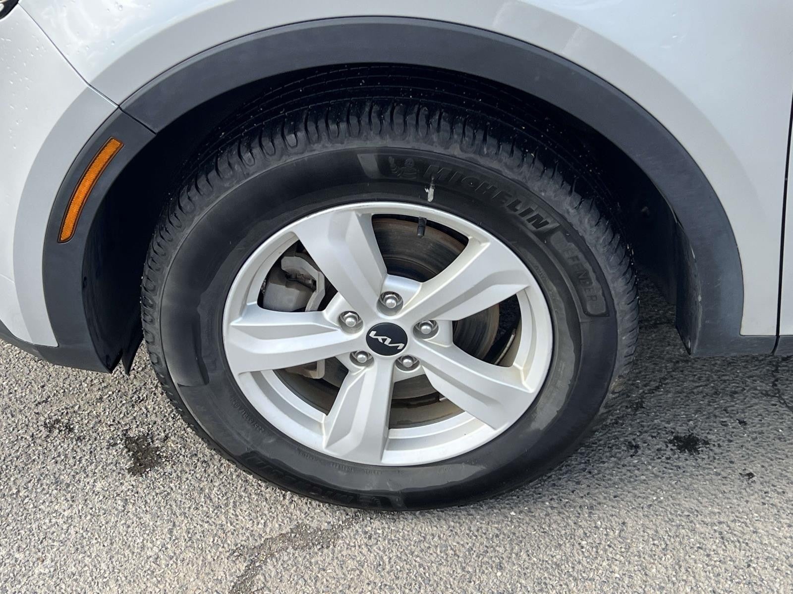 2022 Kia Sorento LX