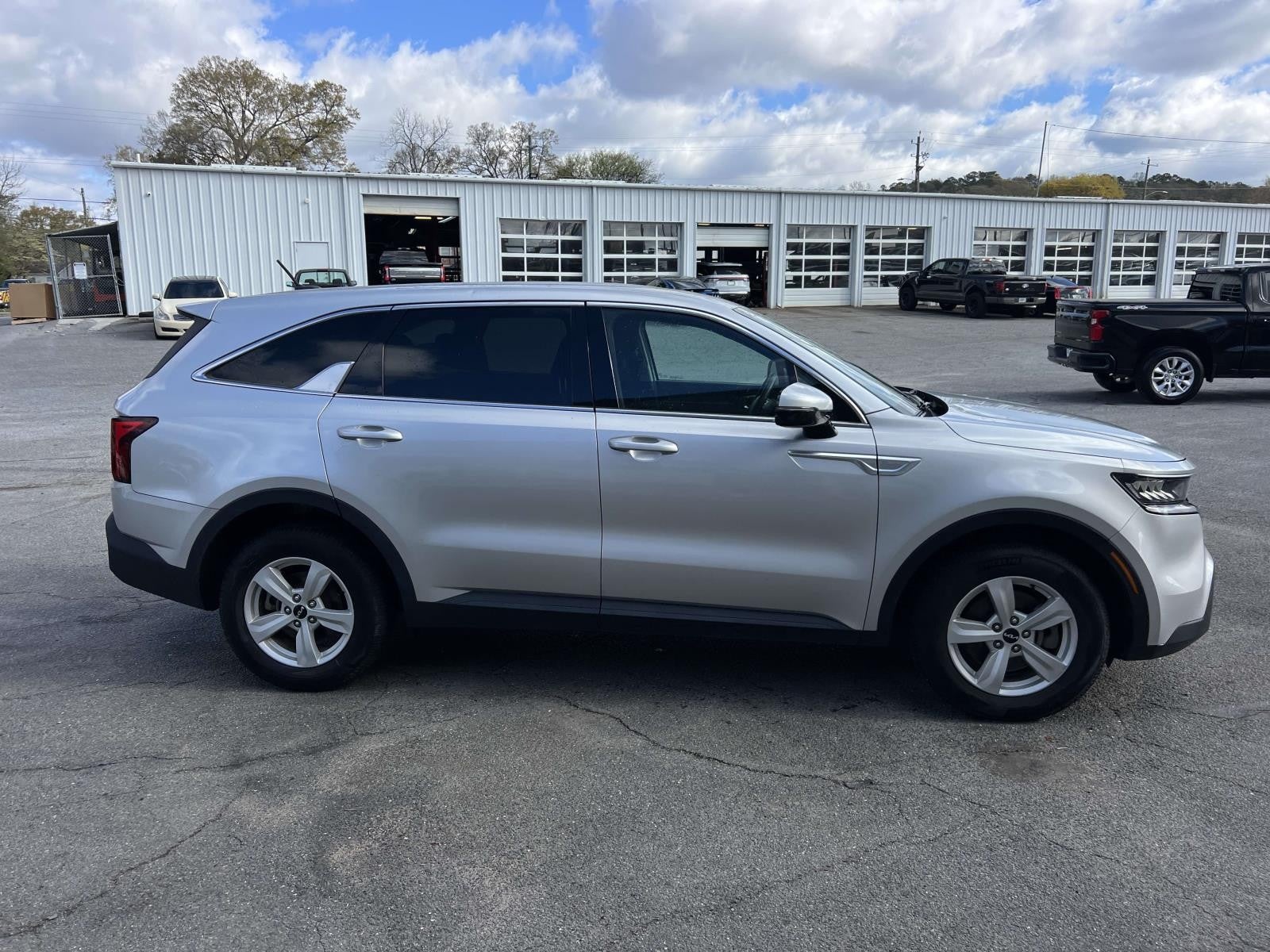 2022 Kia Sorento LX