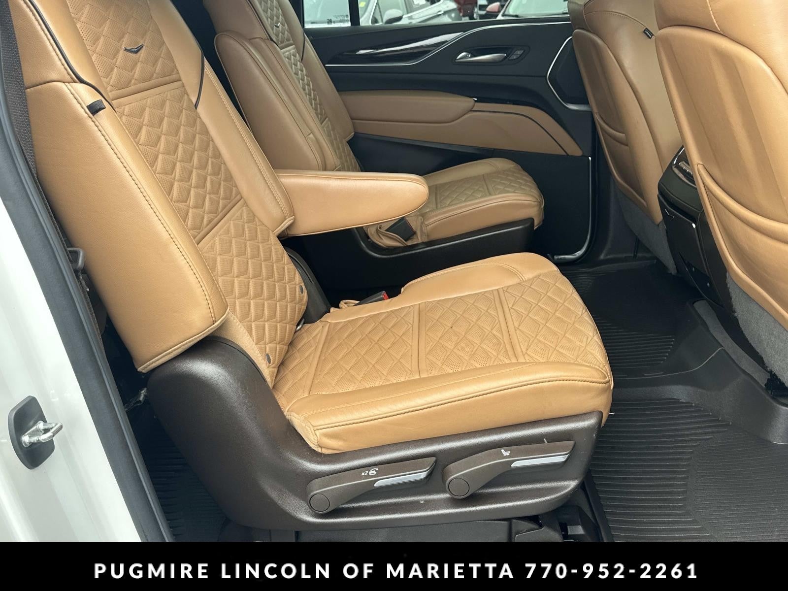 2022 Cadillac Escalade ESV Sport