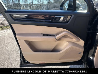 2022 Porsche Cayenne Base