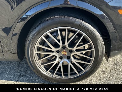 2022 Porsche Cayenne Base