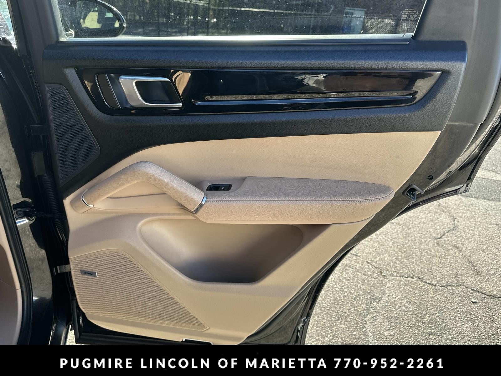 2022 Porsche Cayenne Base