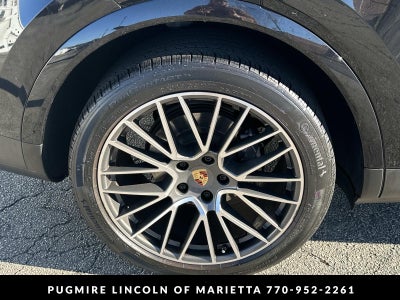 2022 Porsche Cayenne Base